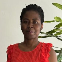 GLORIA AYAAOVI AGBAVITOR
